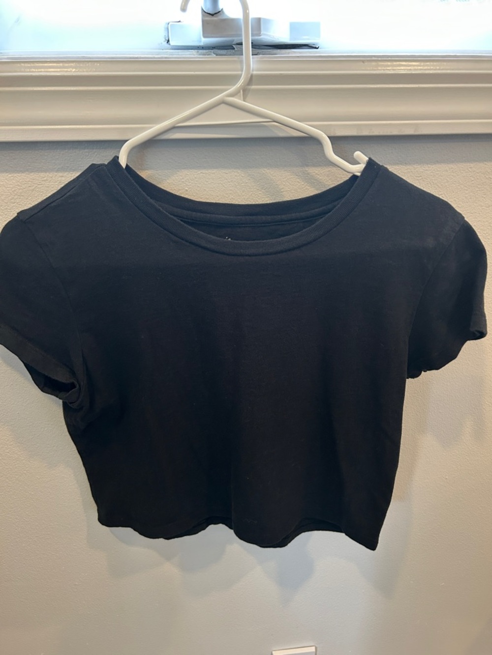 aerie Black Cropped Short Sleeve Tee